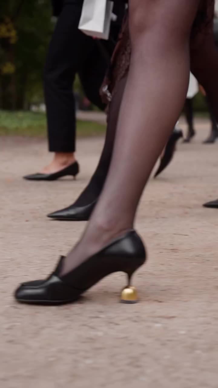 The September Issue of @vogue.polska set the tone for the season’s biggest…
