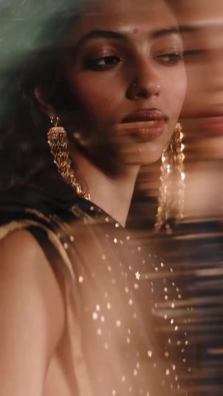 Sparkle, incoming. 🎥: @paraffinfilms Hair and Makeup: @kritikagill