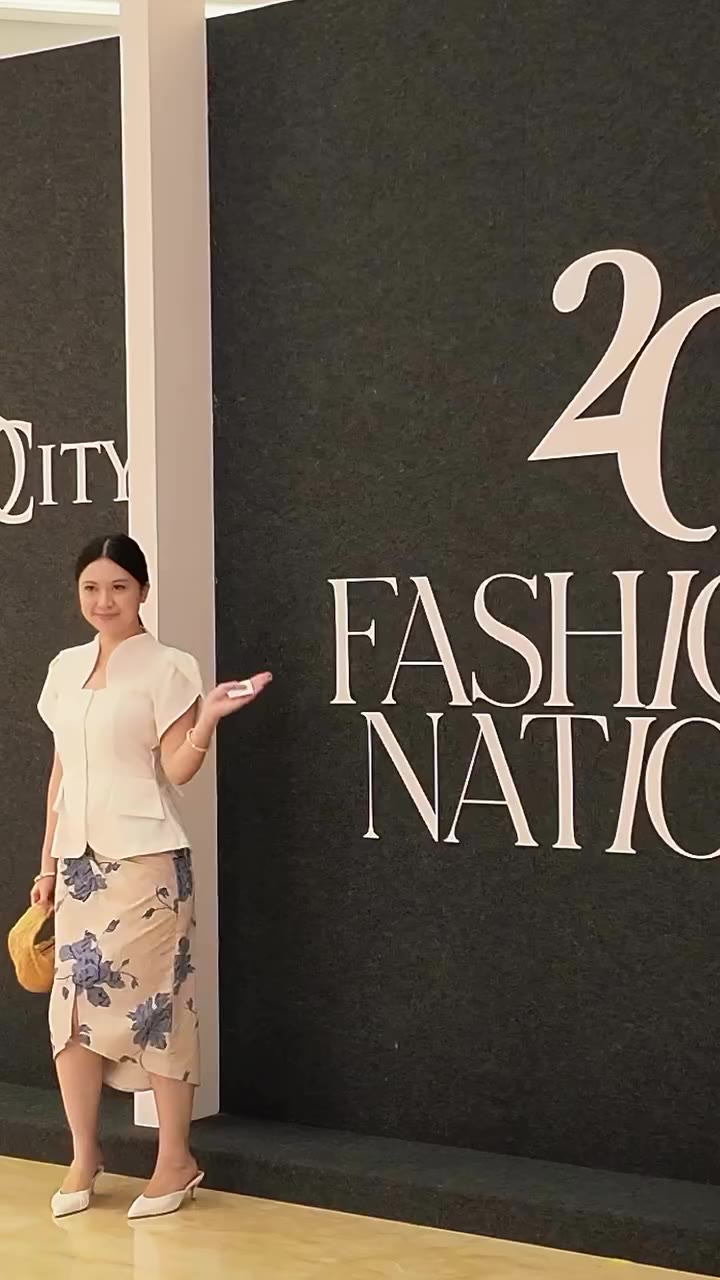 Senayan City X Masari presents THE CURVE. A celebration of Indonesian fashion…