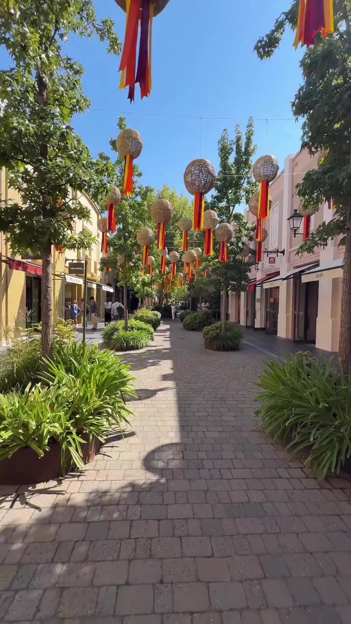 Que me llama la atención y por cuanto en Las Rozas Village