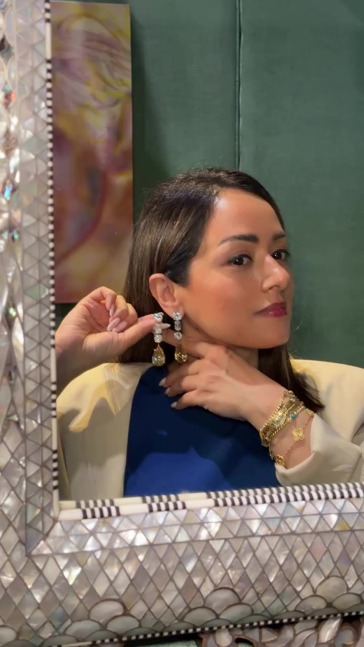 The kind of earrings that stop you in your tracks. From A2Z @a2zadvisory, here…