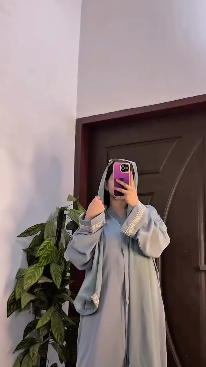 Serving modesty with a little ✨main character energy✨ 🖤 Because your abaya…