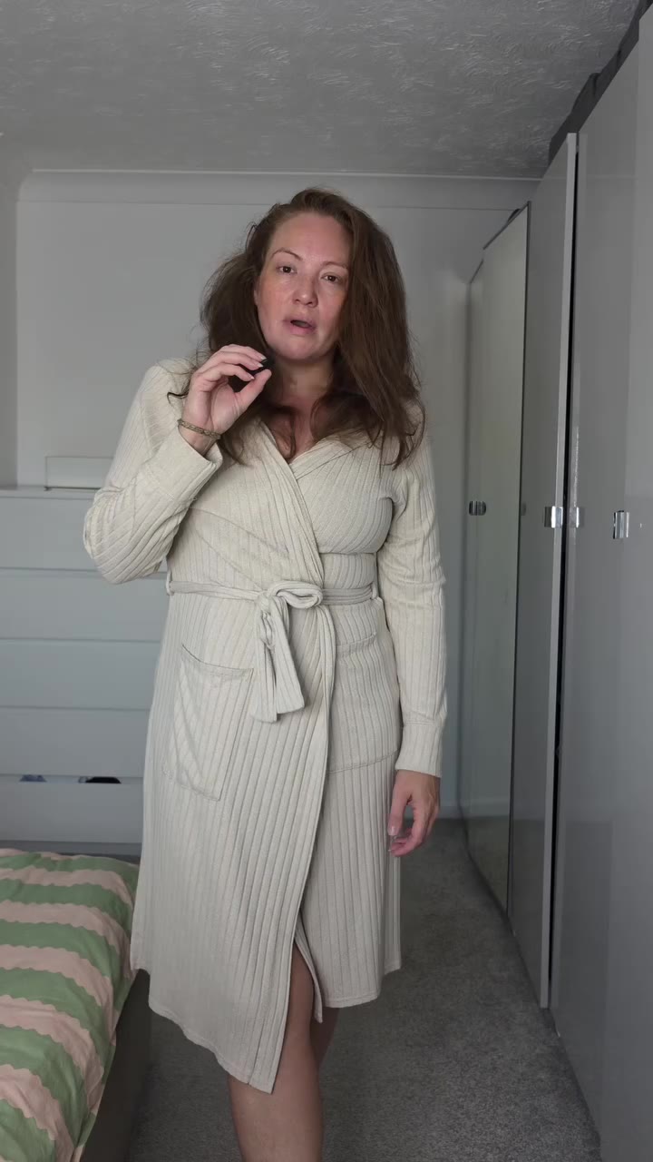 Unfortunately another day has rolled around and I do in fact need to wear…