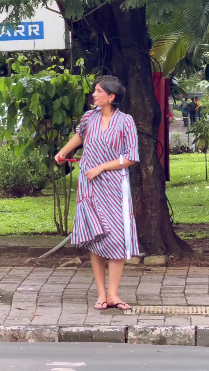 From first plans to last, keep things light. Easy dresses, effortless co-ords…
