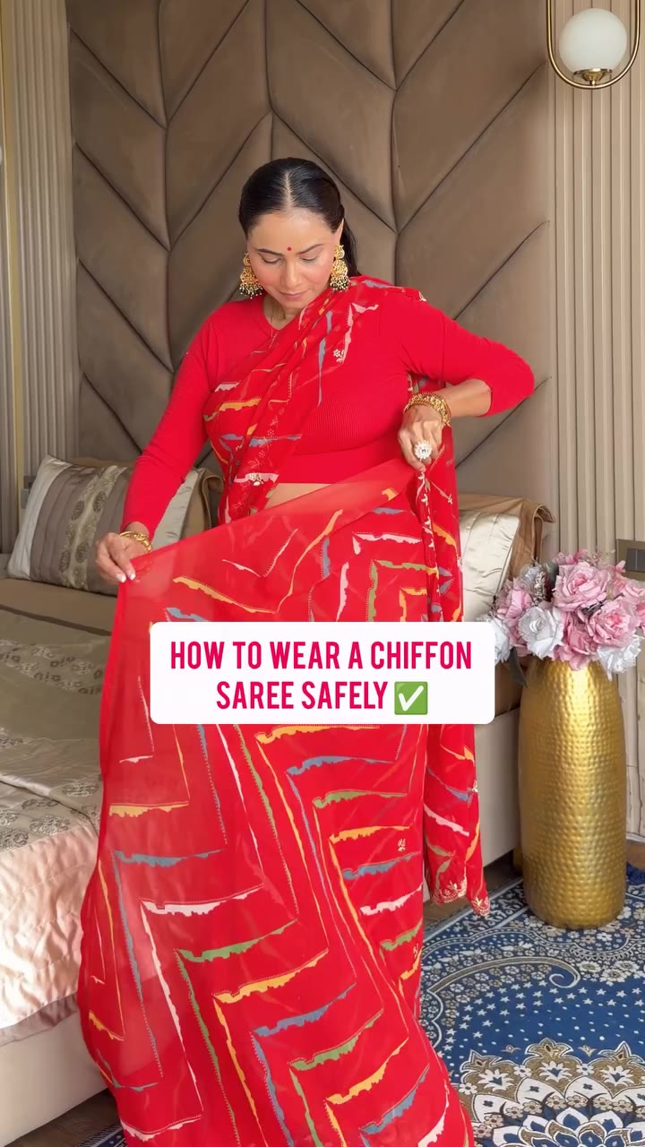 Saree Hacks Series | Episode 2 Chiffon saree पहनना जितना elegant लगता है, उतना…