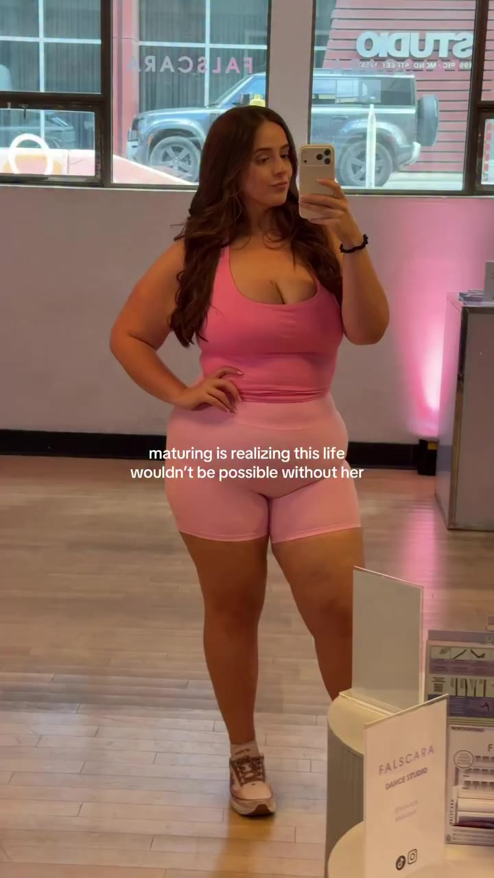 She did that. 💪 #plussizefitness #fitnessjourney #selflove #motivation