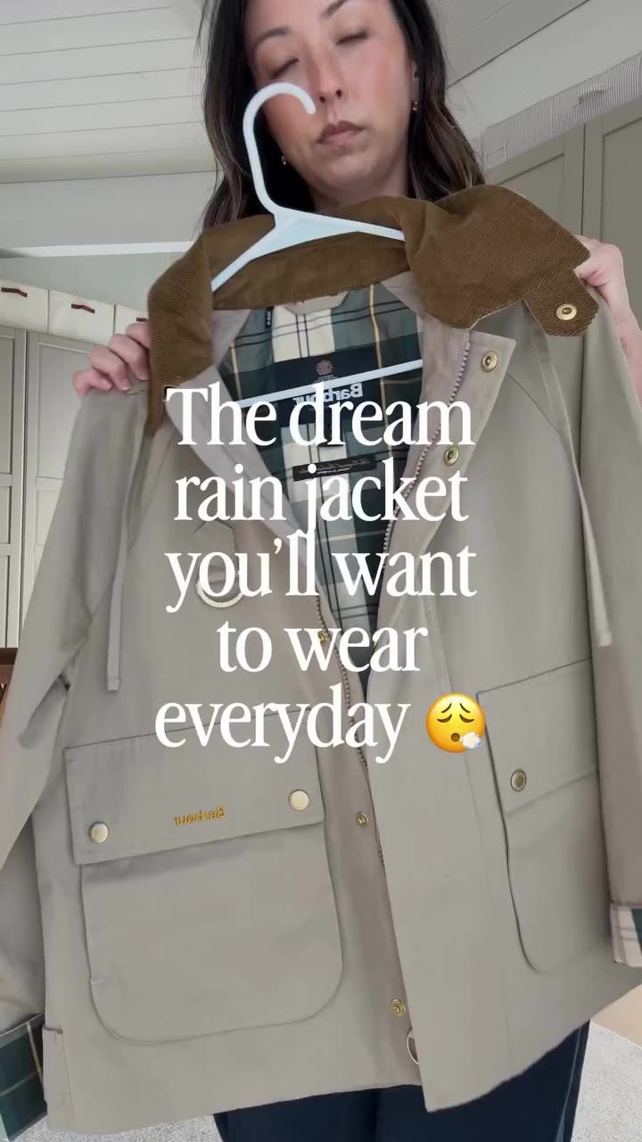 The dream rain jacket! Another way to style her - btw, the hood is removable…
