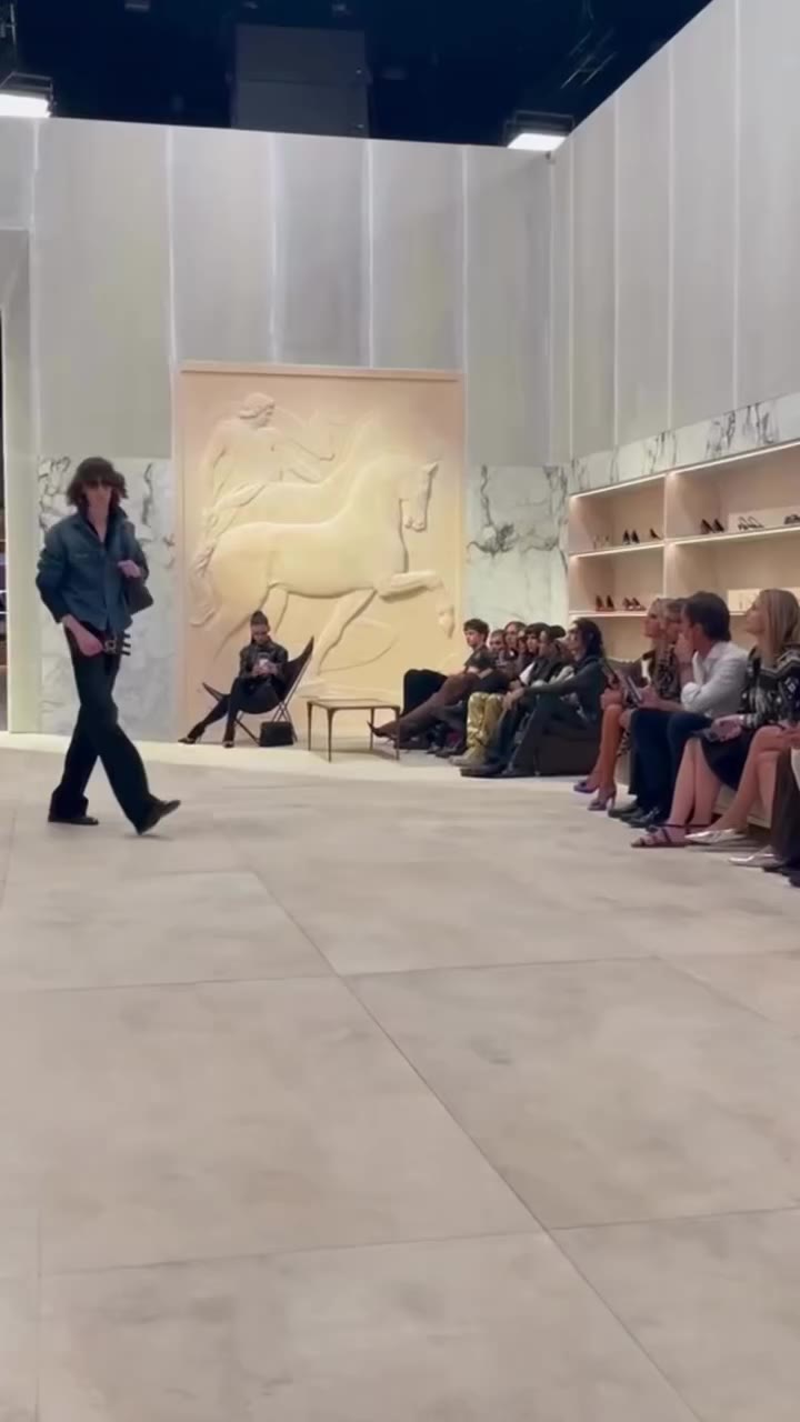 #TheStore, la primavera estate 2027 di @Gucci ideata da @Demna. Video…