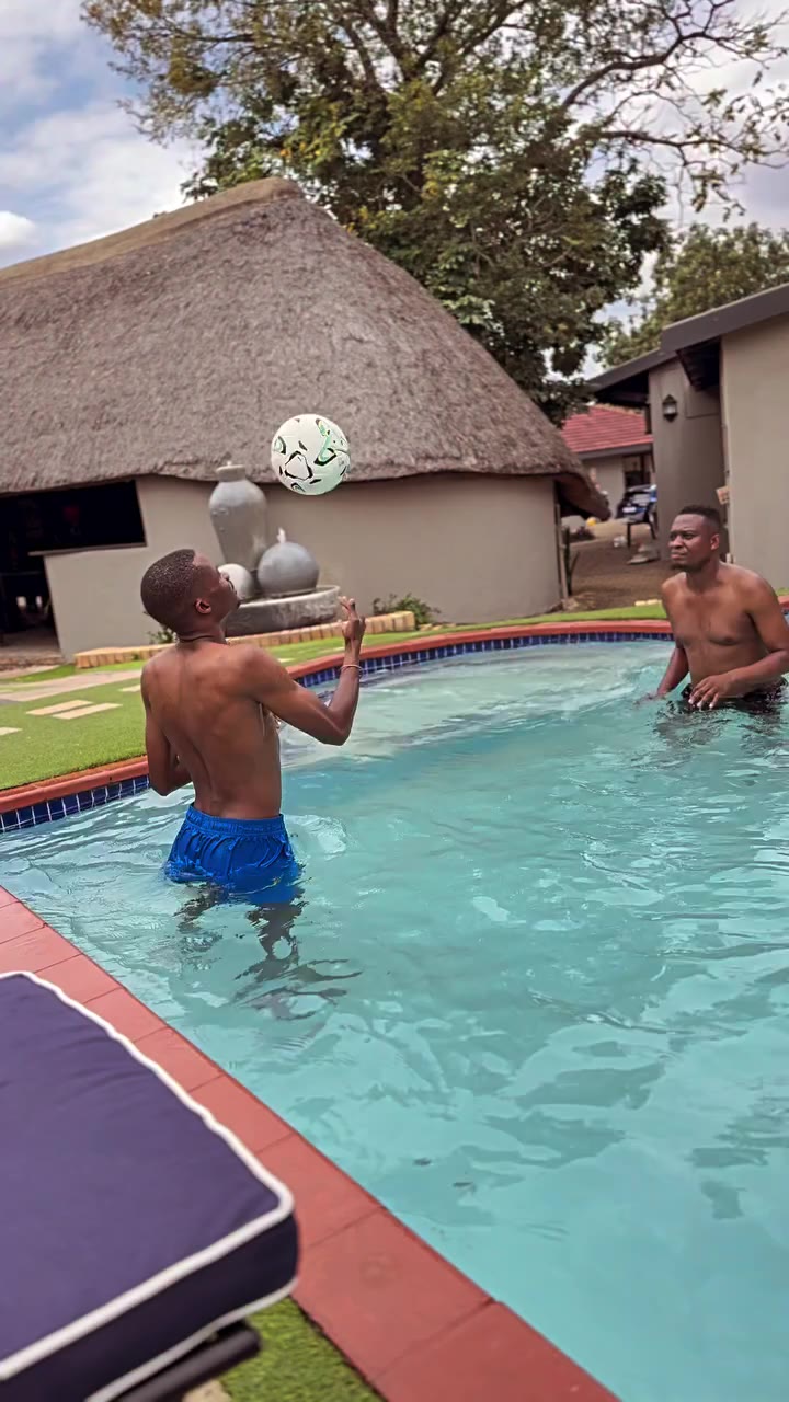 Don’t drop the ball !!! #pumasouthafrica #footballskills #reels #viral #fyp…