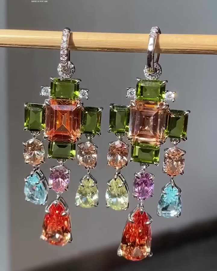 💚💛❤️Today’s recommendation is The Colorful Series: "23ctw Multicolor…