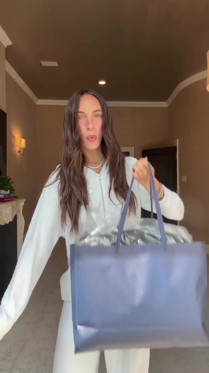 @joycechabb knows best 🛍️