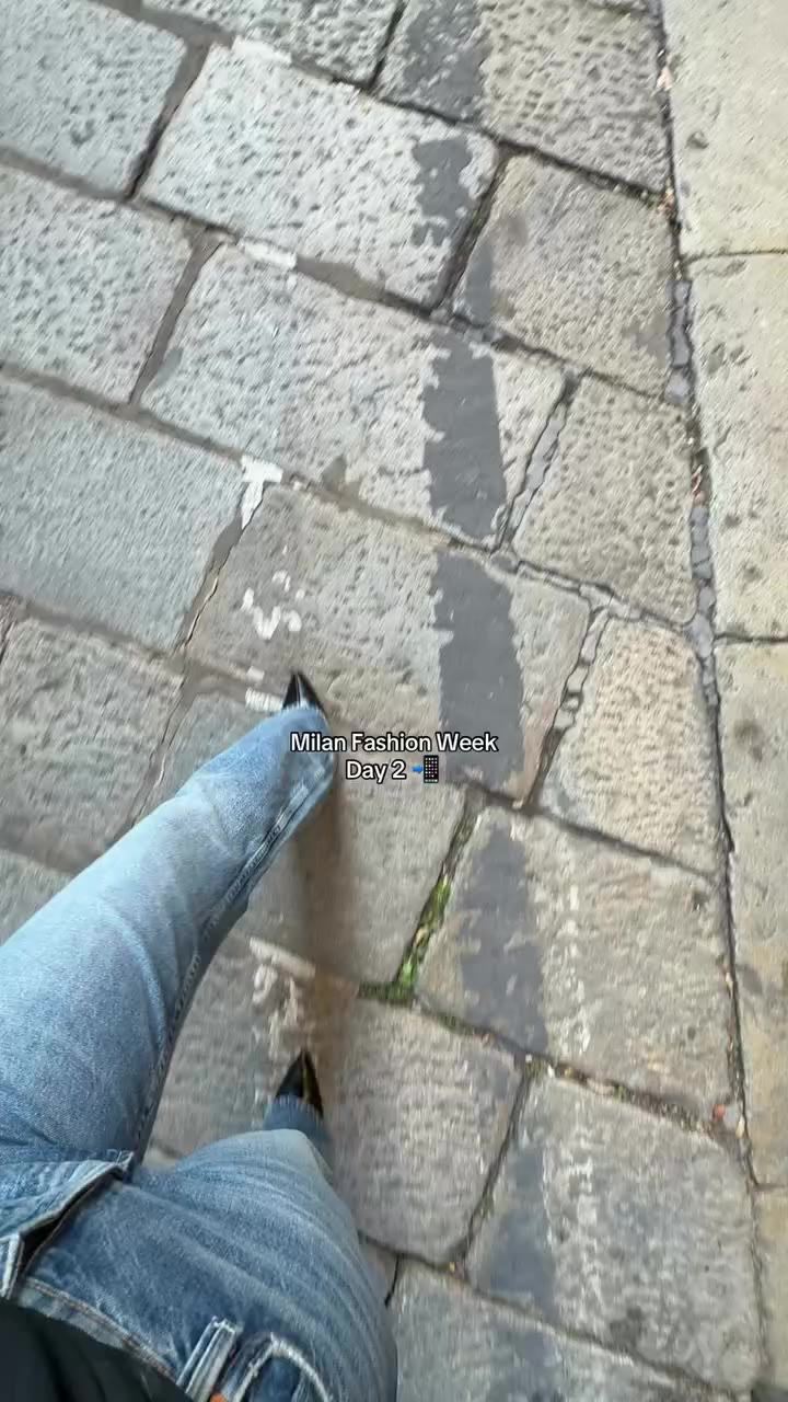 #MilanFashionWeek day 2 📲 I will need recovery from this week ❤️‍🩹