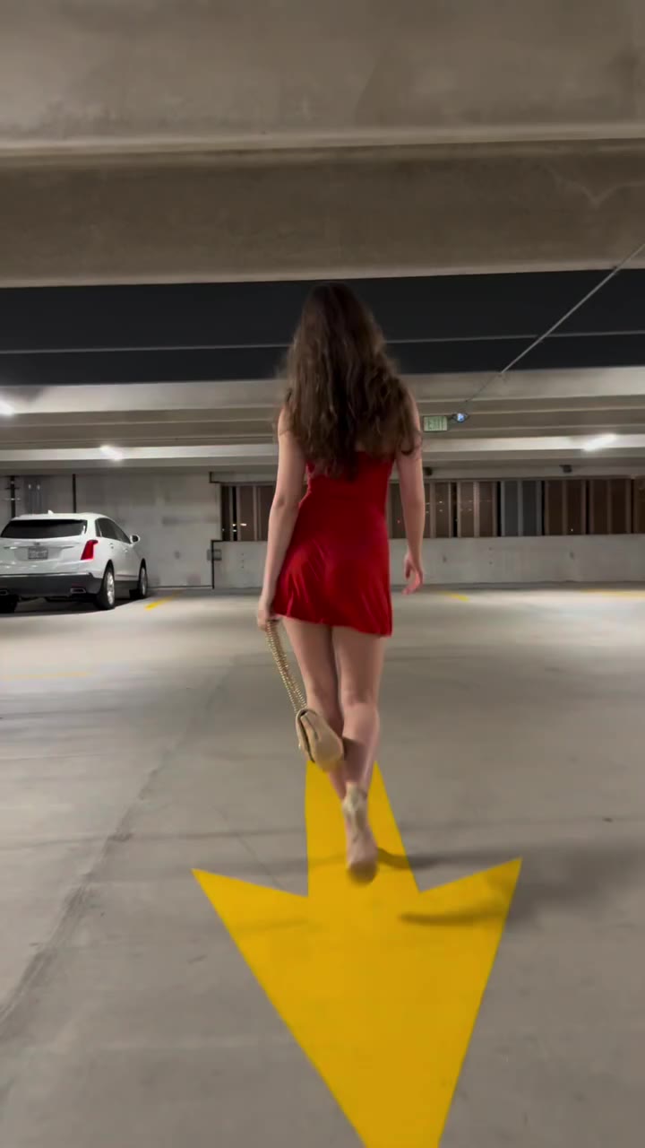 slow mo #catwalk #runwaywalk #horsewalk #runway