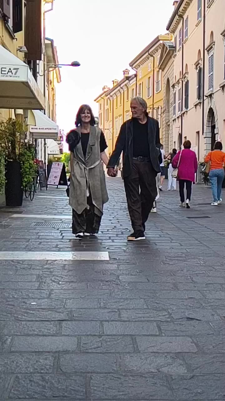 Love people Germany 🇩🇪 Desenzano shopping made in Italy Fashion style …