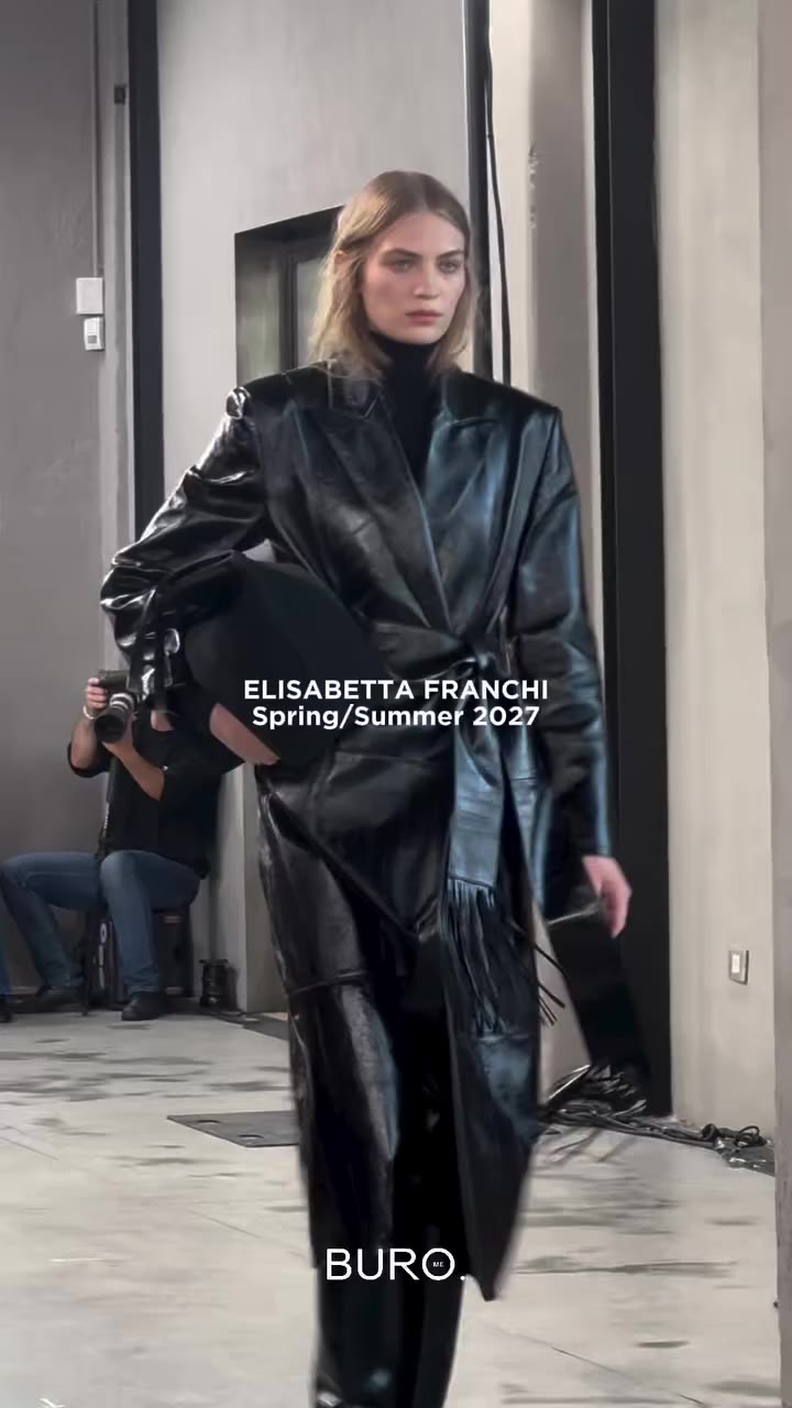 Discover the @elisabettafranchi Spring/Summer 2027 show. #ElisabettaFranchi…