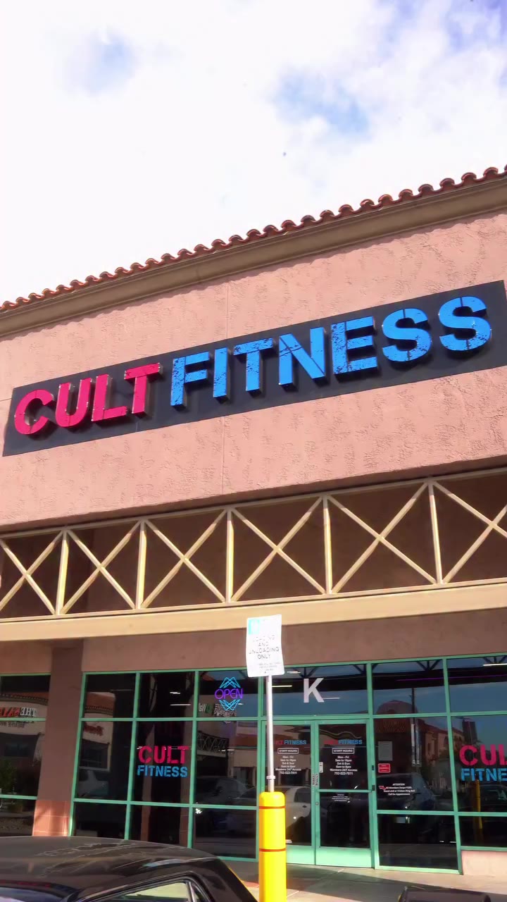 The energy says it all. 🔥 @cultfitnesslv was packed, the community showed up…