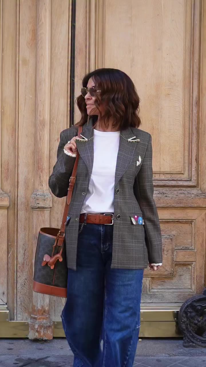 Le blazer Diane, c’est tout ce qu’on aime chez Younic : du caractère dans la…