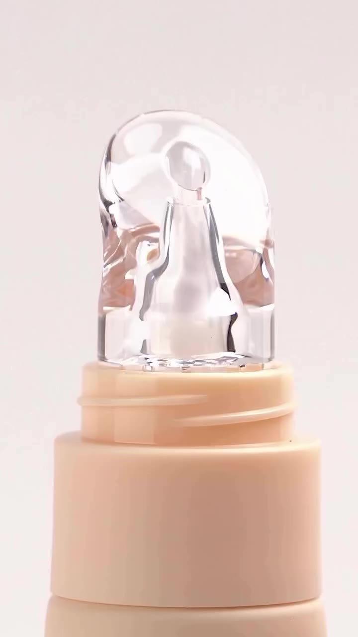 The sweetest step of your lip routine: OMG! Butter Me Up in Vanilla Frost 🍨…