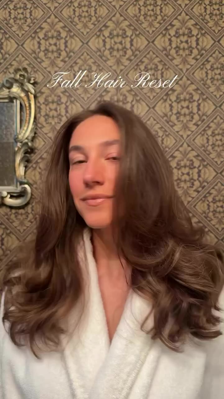 Fall called for a little hair refresh, and @caitlinfarrand found it in…