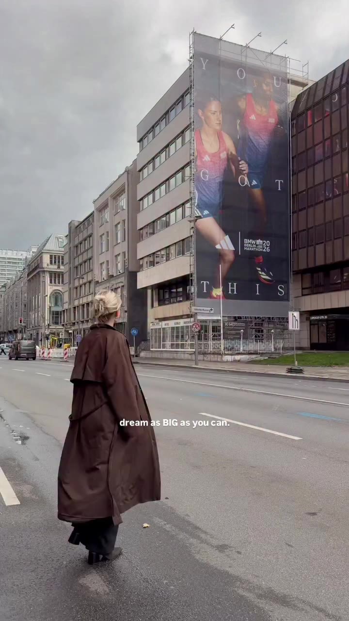 what the helly. #berlinmarathon #marathon #running #inspo #adidas
