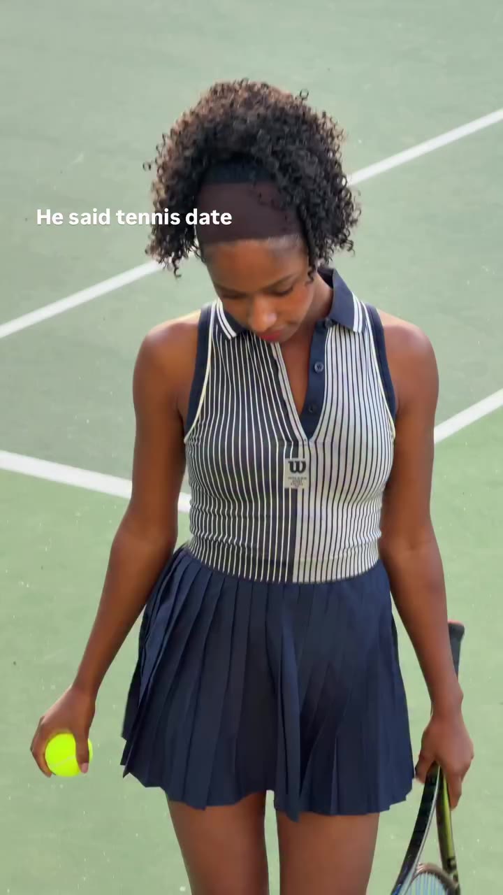 Love my dress from @wilson @wilson.france 🖤 #tennisoutfit #tennisgirl…