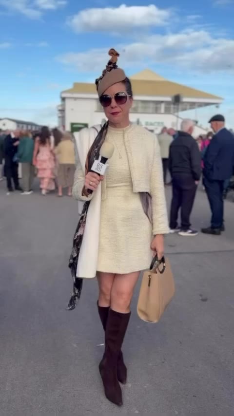 Fabulous style Evelyn @listowelraces Harvest Festival in Ladies Day supported…