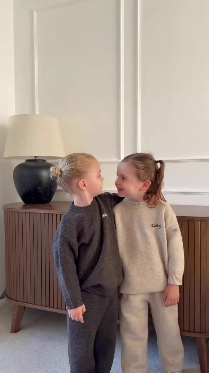 For the little one who wants to dress just like you 🧸🤎 our mini knit is…