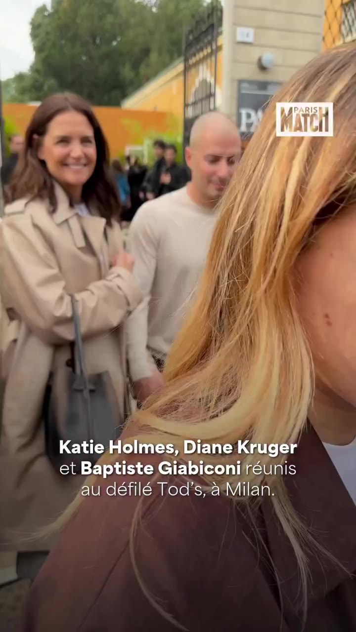 ✨ Un premier rang étoilé chez Tod’s. Ce vendredi 25 septembre, Katie Holmes…