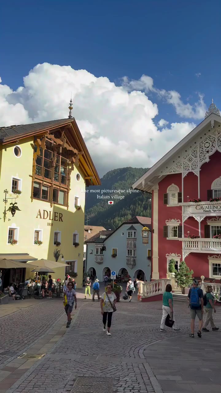 Ortisei, Val Gardena 🥀 . . . #italianalps #dolomites #ortisei #valgardena
