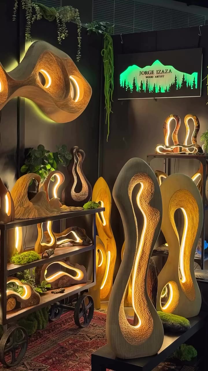 Lead photo is Jorge Izaza @jorgeizazawood. An Artisan of wood sculptures with…
