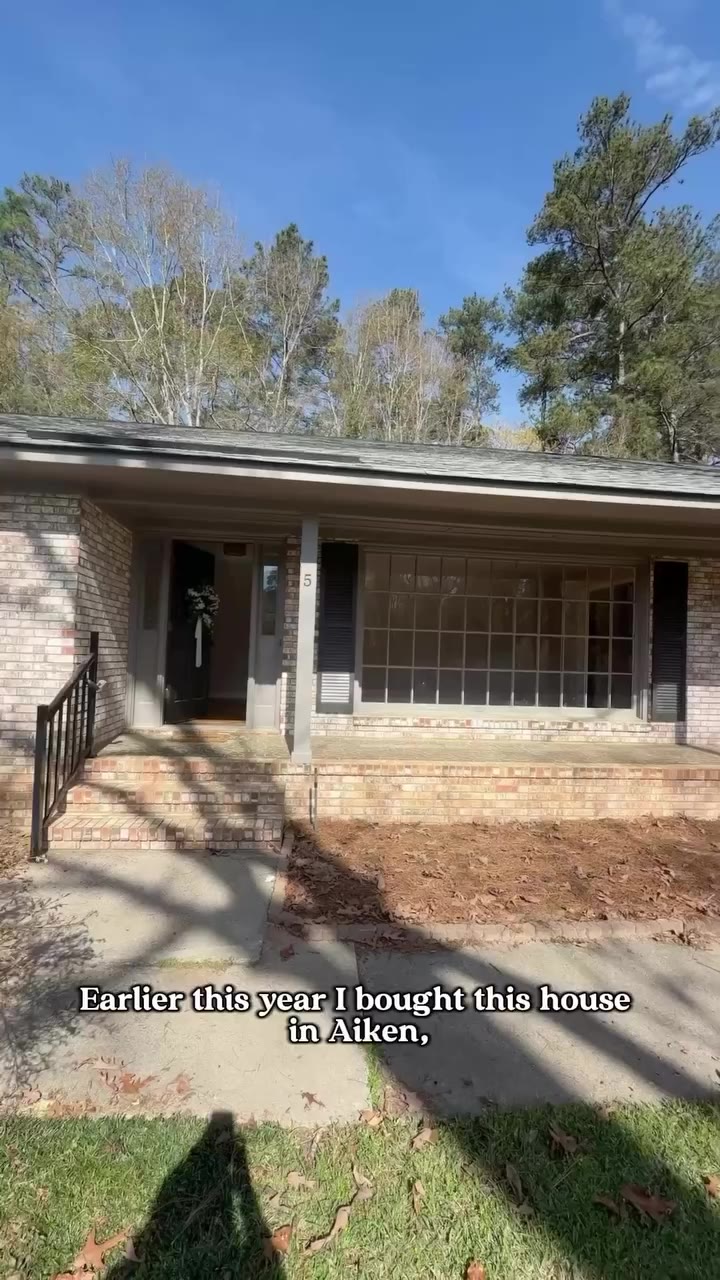 WHY DID I BUY THIS INVESTMENT PROPERTY?🏡 Earlier this year, I was searching…