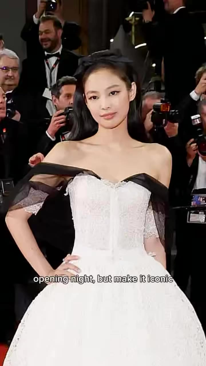 Opening night, and these style icons proved it first. Which one is yours?…