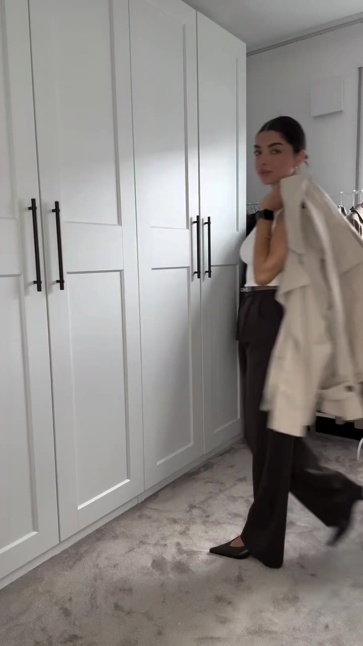 Der Trenchcoat, den du diesen Herbst brauchst. 🤎 Ein echtes Must-have für die…