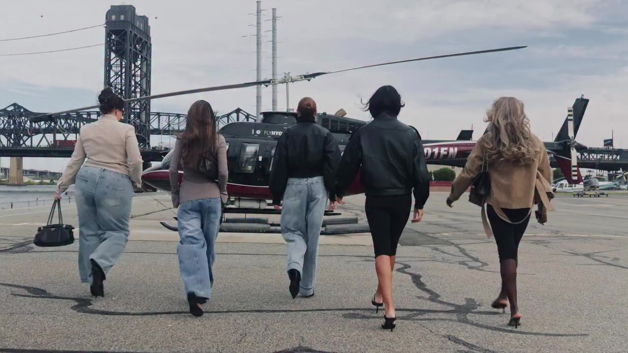 taking the scenic route through NYC🗽 an iconic trip deserves an iconic start…