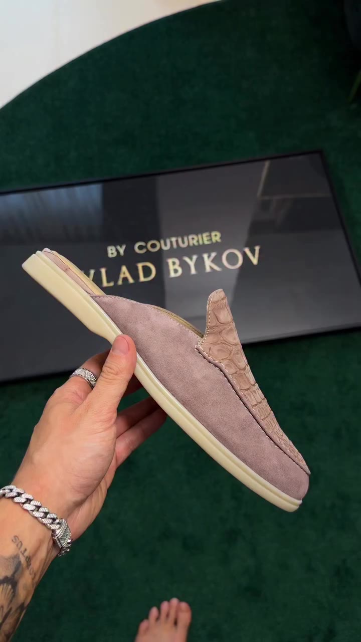 Choose your mules @vladbykov_brand VLAD BYKOV Couturier House #vladbykov