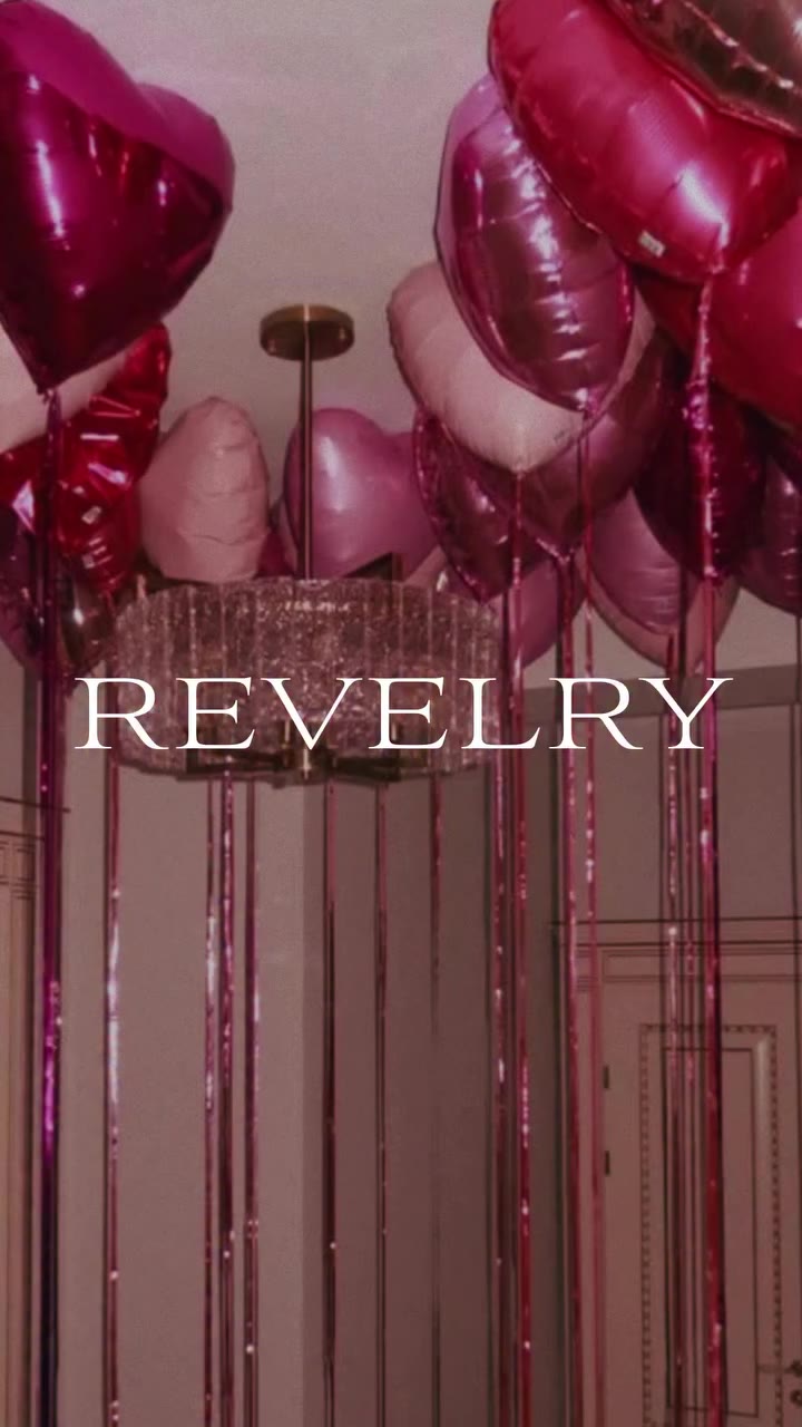 Your next reason to get dressed up is almost here… 💋✨ #hellomolly