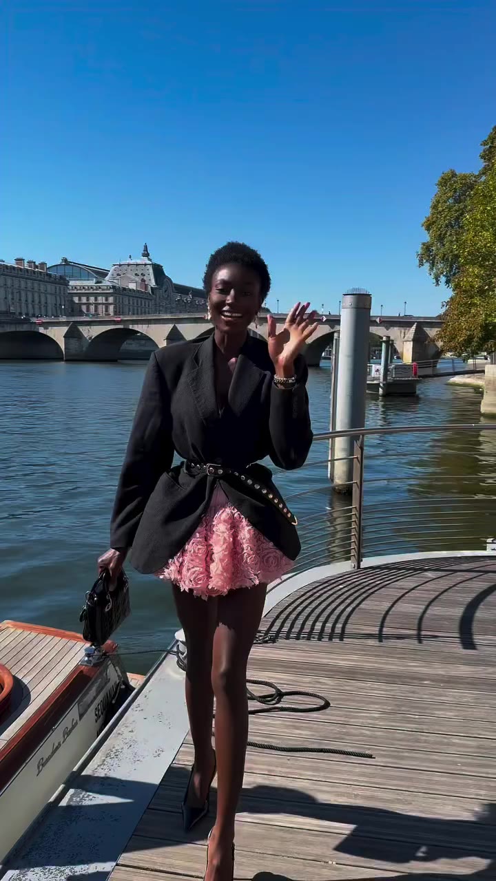 The most amazing Paris experience with @pariswaterway 🛥️✨ Their…