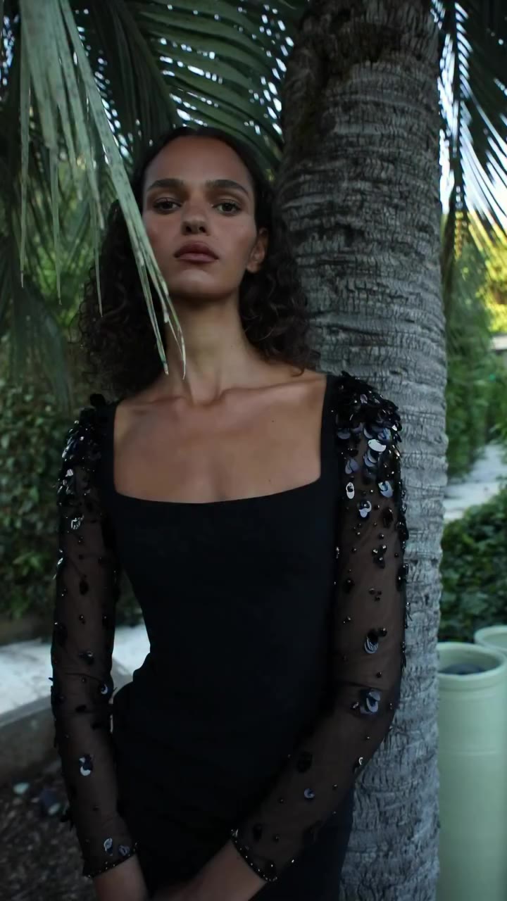 Swift from the Fall 26 Cocktail Edit. Now in store. #jennypackham