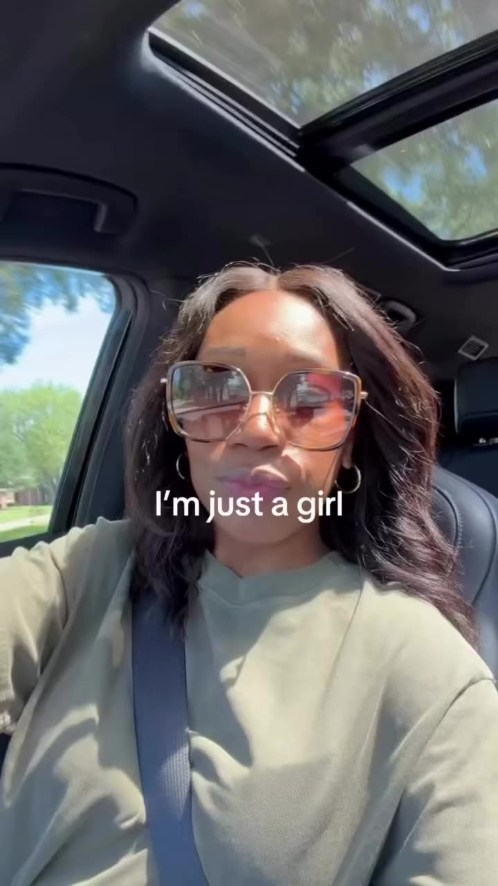 I’m just a girl who likes to dilly dally in @macys before carpool pickup 🤩…