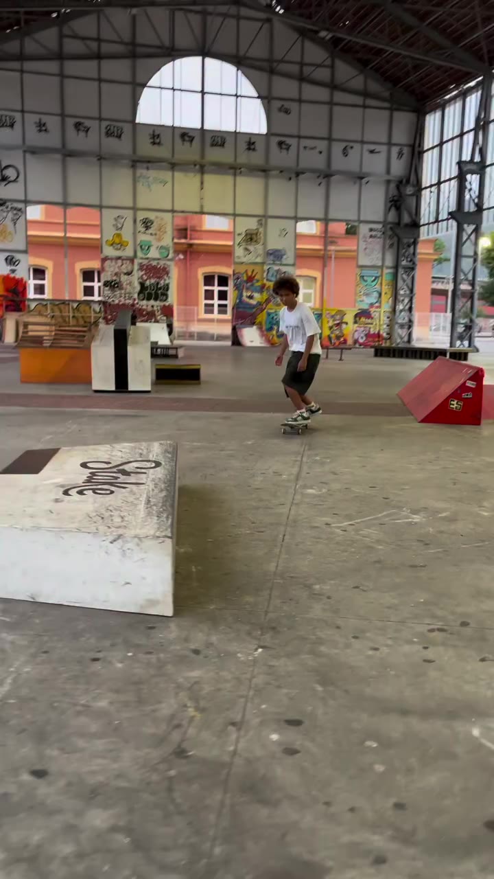 @mari_navarroskt calminha na sessão 🔥 #qixinternational #qixskate #qix