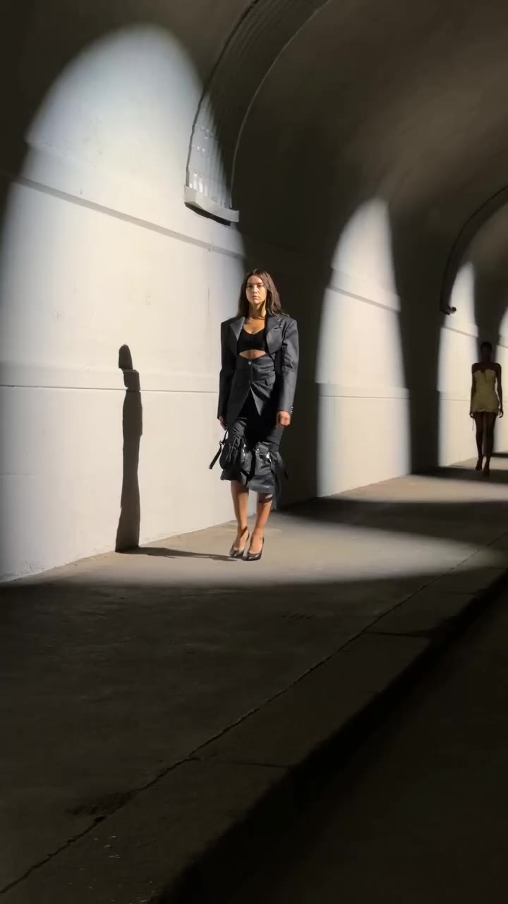 @IrinaShayk walking for the @TheAttico fashion show in Milan 📸: @f2max…