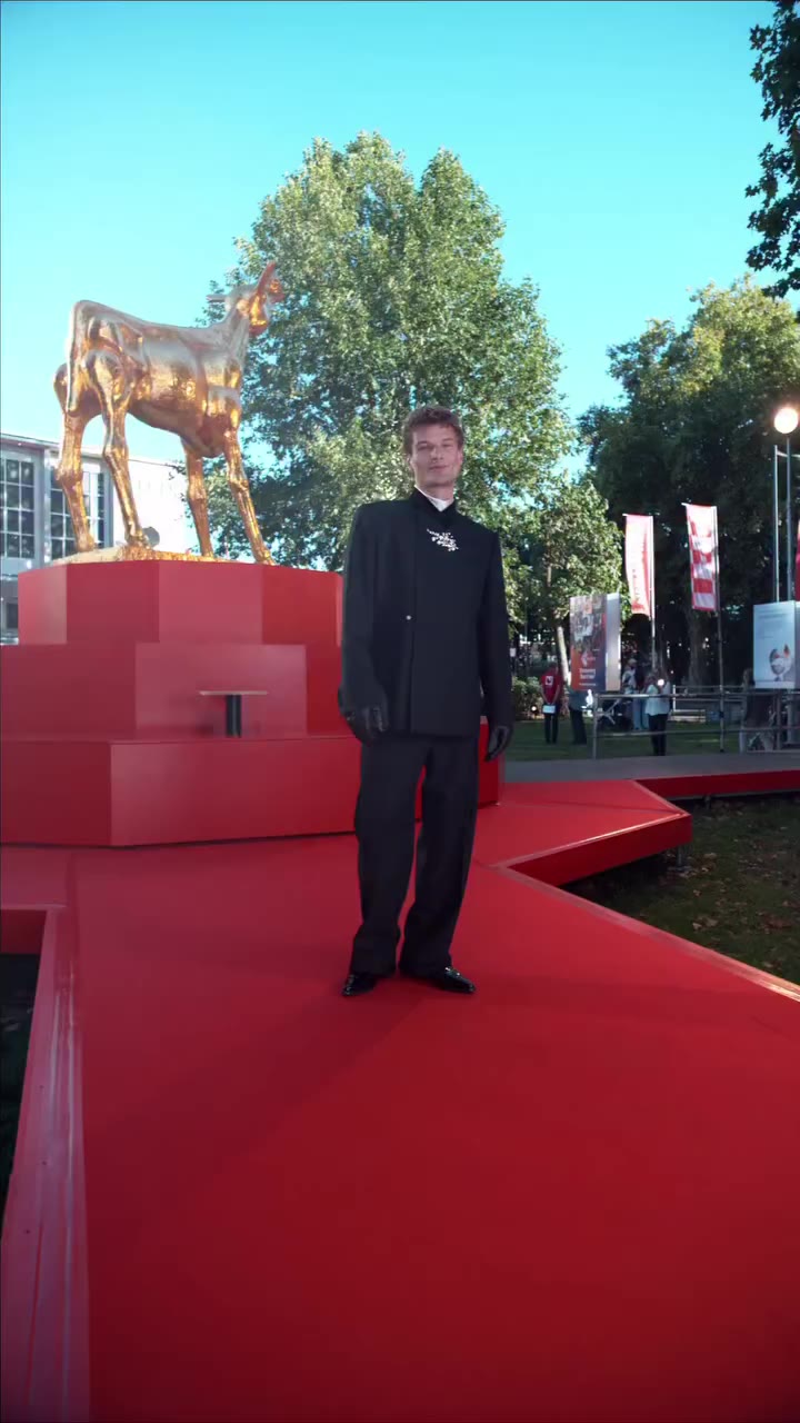 Vanavond opende het @nederlandsfilmfestival in de Stadsschouwburg in Utrecht…