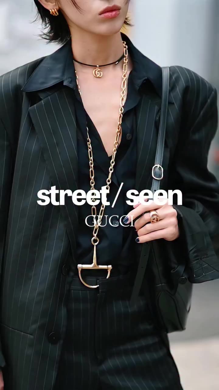 Spotted on our way into @gucci: horsebit hardware, double Gs, lots of leather…