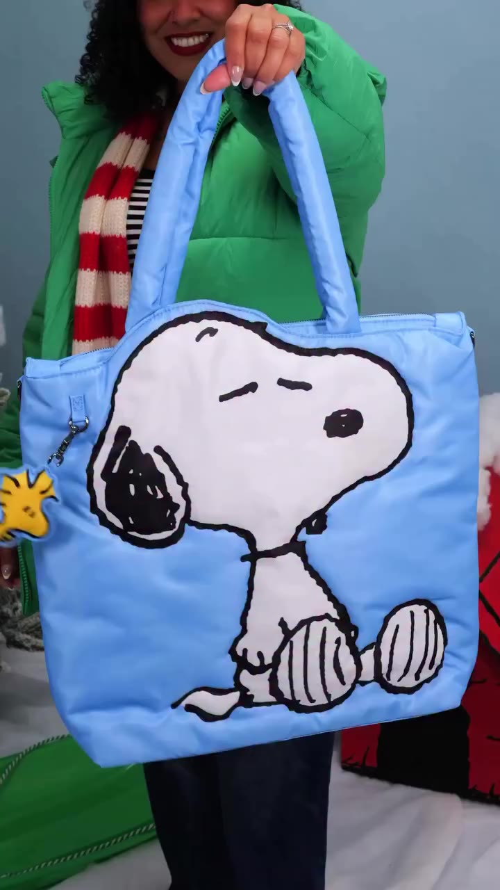 A new exclusive collection featuring our favorite beagle Snoopy has landed at…