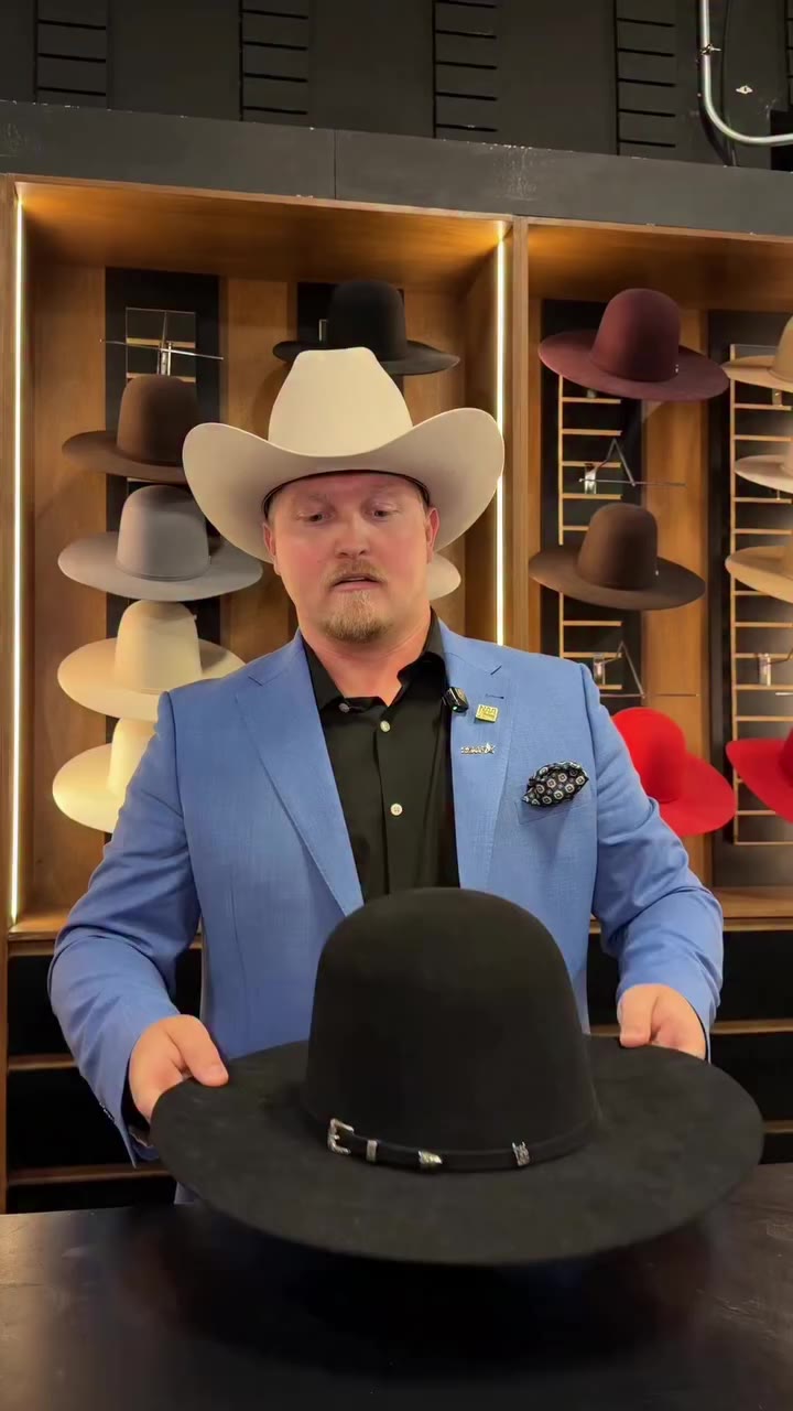 Going once, going twice… SOLD!🤠🎡 State Fair season calls for a new hat…