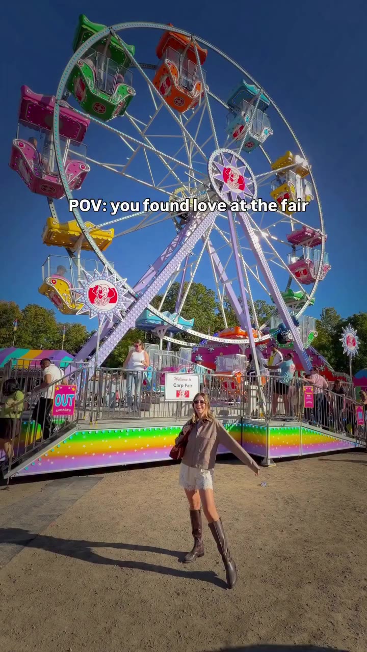 Ottawa besties, you gotta take your family to @carpfair this weekend. 🎡🎠…
