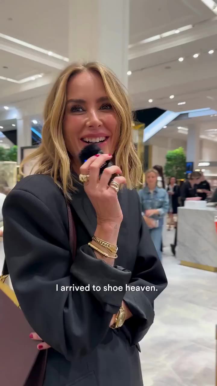 Straight from the founder. Join @aninebing as she walks through David Jones…
