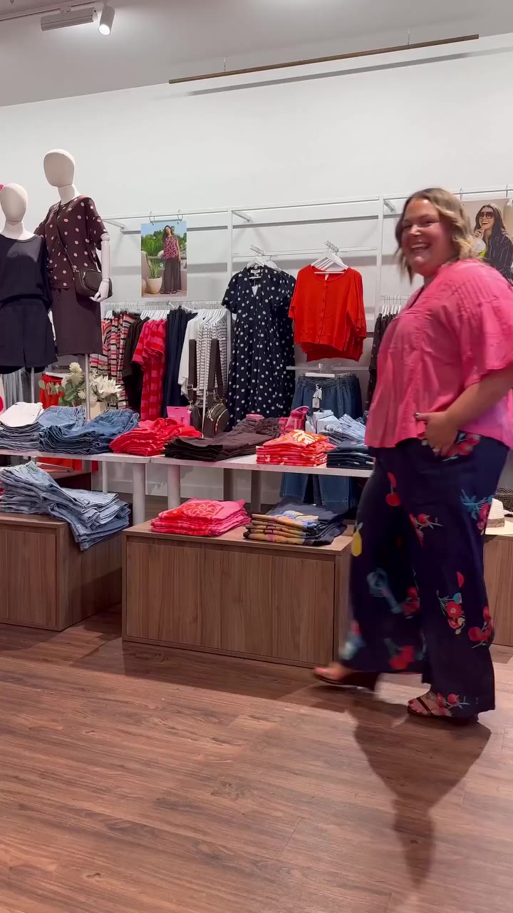 The gorgeous @melissajadestyle visited us in-store and took some stunning…