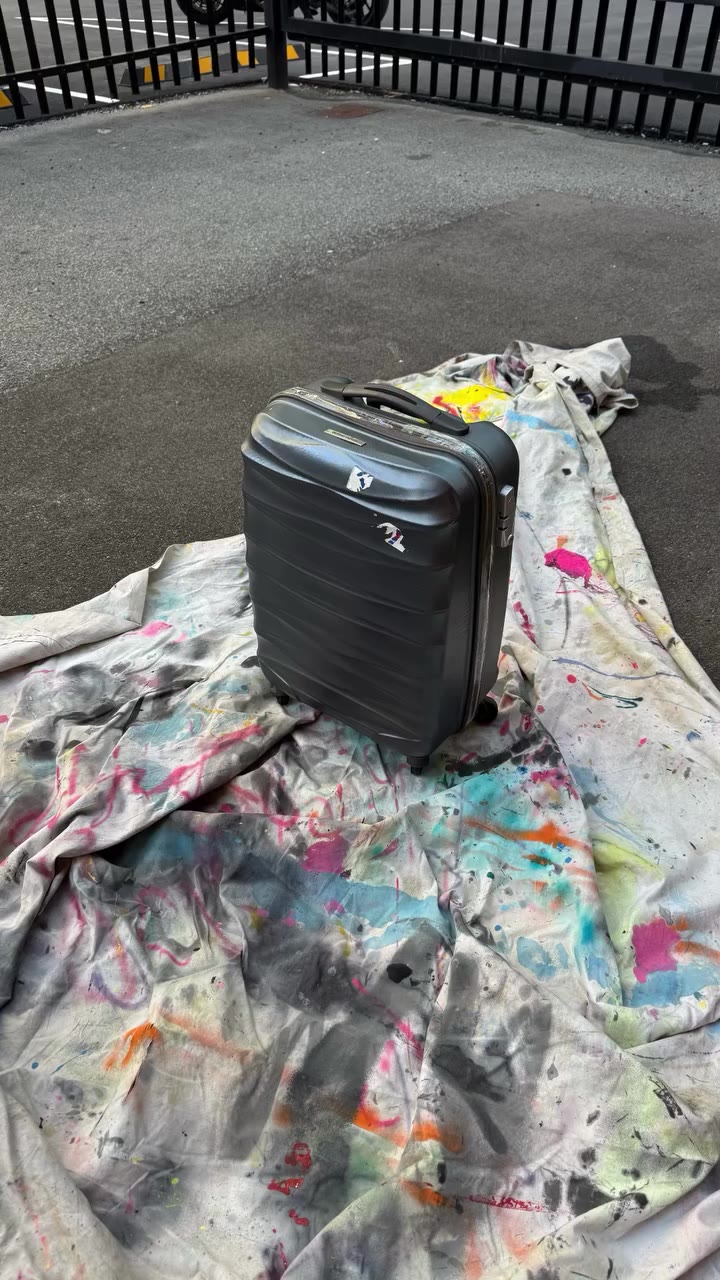 Taking a break from my sewing machine - I am thought I’d give my old suitcase…