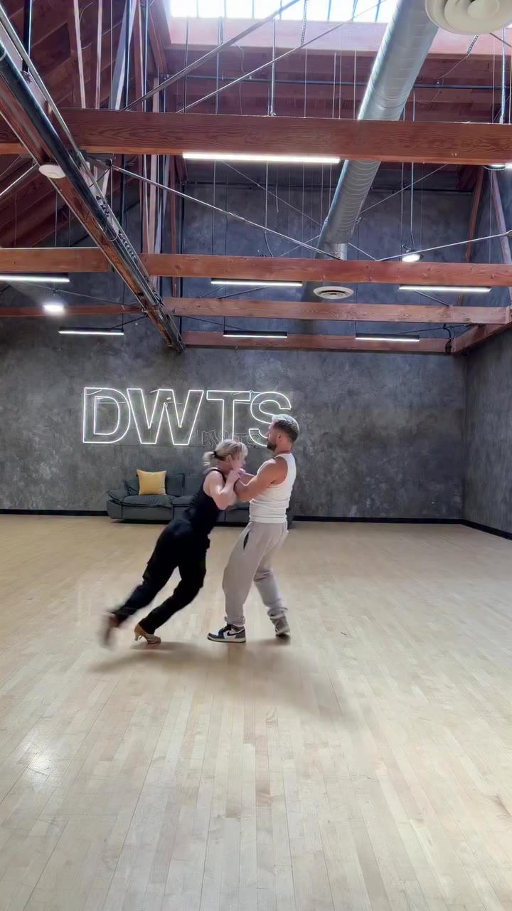 Helicopter helicopter🚁🚁 #dwts